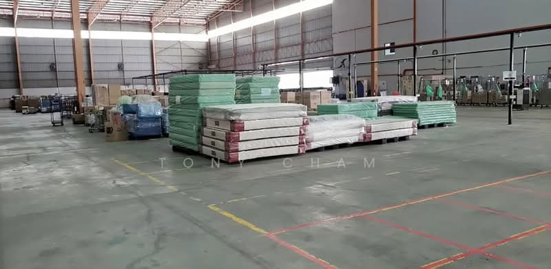 Warehouse for Rent in Subang Hi-Tech Industrial Park (Subang Jaya) - Tony Cham - Interior - PropertyGuru.com.my