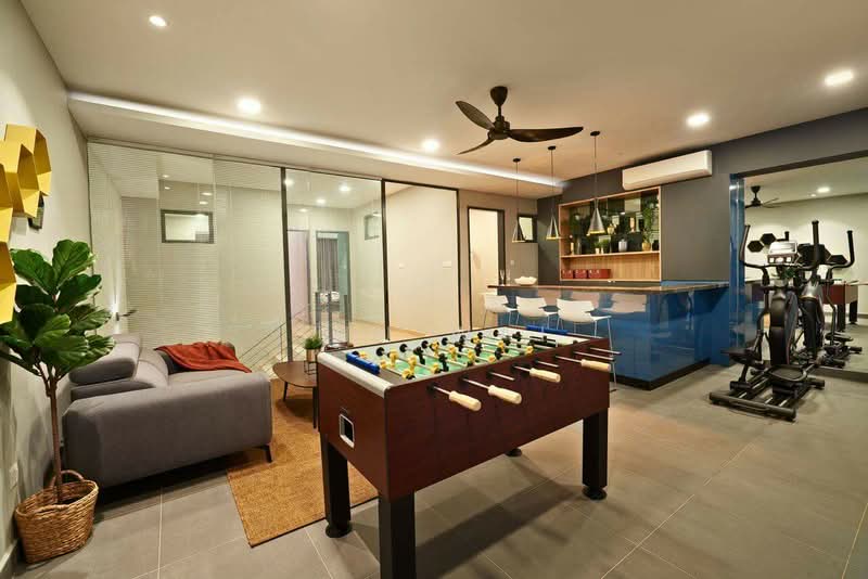 Townhouse for Sale in Taman Bukit Serdang (Seri Kembangan) - Shu Wai - Living Room - PropertyGuru.com.my