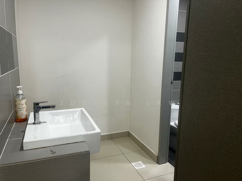 Kediaman Servis untuk Disewa di G Residence - Jocelyn Law - Bathroom - PropertyGuru.com.my