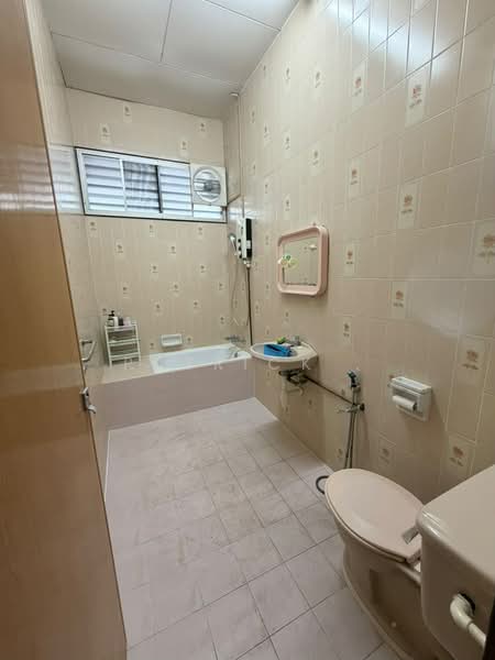 Semi-Detached House for Sale in George Town (Penang) - Patrick . - Bathroom - PropertyGuru.com.my