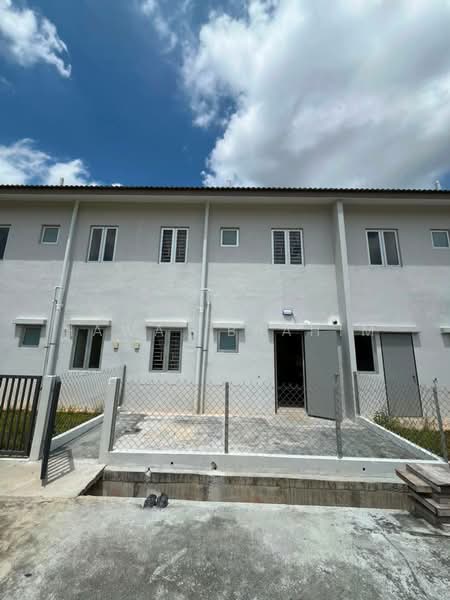 Rumah Teres 2 Tingkat untuk Disewa di Sepang (Selangor) - Hawa Ibrahim - Exterior - PropertyGuru.com.my