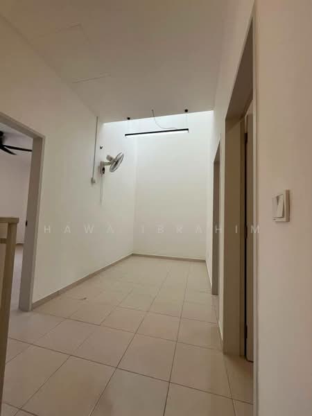 Rumah Teres 2 Tingkat untuk Disewa di Sepang (Selangor) - Hawa Ibrahim - Corridor - PropertyGuru.com.my