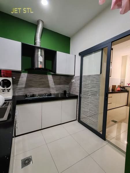 Rumah Teres 3 Tingkat untuk Dijual di Setia Utama (Setia Alam) - Daniel Kok - Kitchen - PropertyGuru.com.my