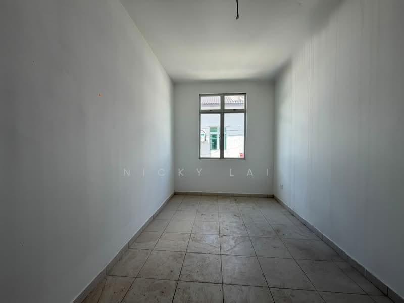 2.5-storey Terraced House for Sale in Taman Kundang Jaya (Rawang) - Nicky Lai - Interior - PropertyGuru.com.my