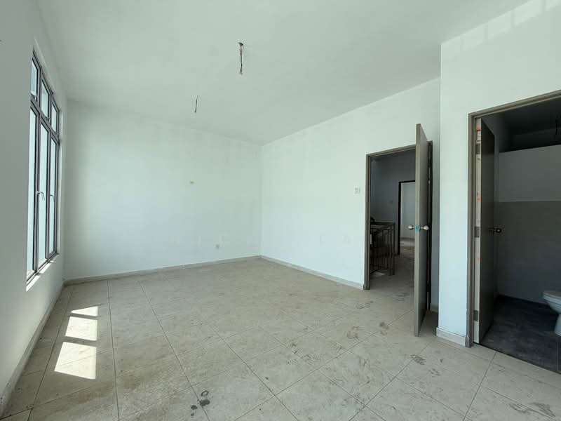 2.5-storey Terraced House for Sale in Taman Kundang Jaya (Rawang) - Nicky Lai - Interior - PropertyGuru.com.my