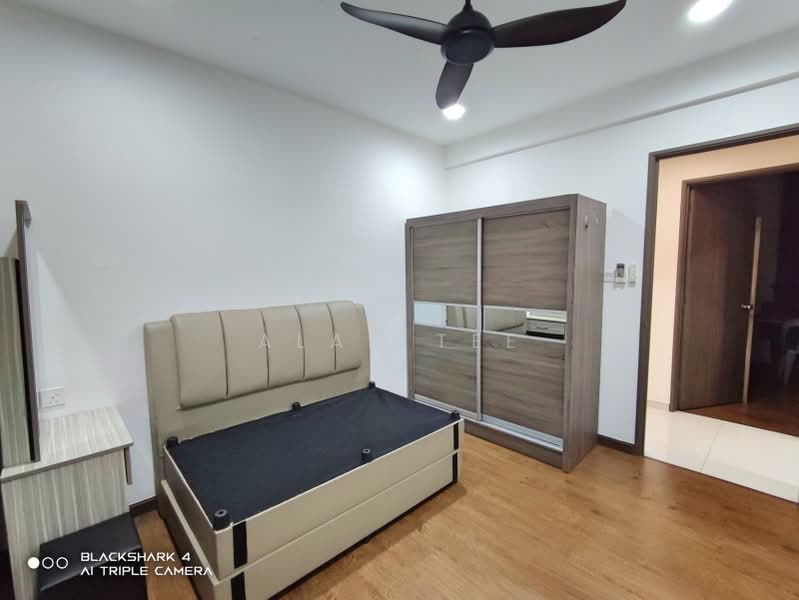 Servis Apartment untuk Dijual di Country Garden Central Park - Alan Tee - Bedroom - PropertyGuru.com.my