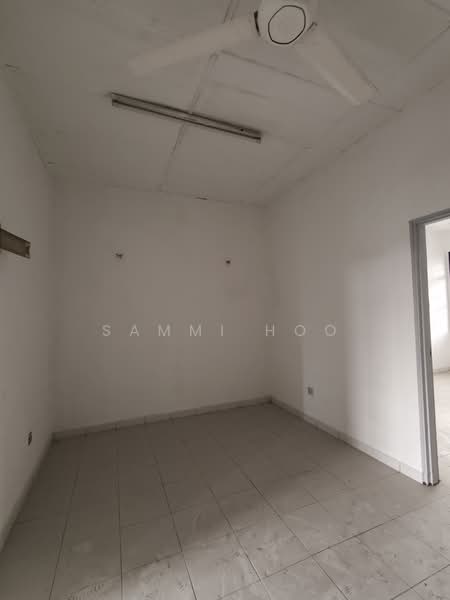 Rumah Teres 2 Tingkat untuk Dijual di Taman Desa Cemerlang (Ulu Tiram) - Sammi Hoo - PropertyGuru.com.my