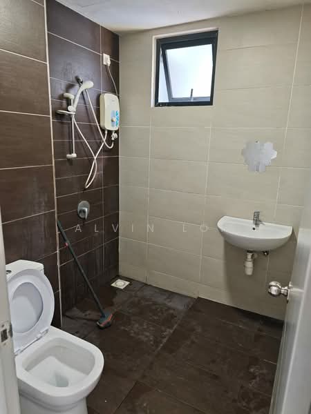 Kondominium untuk Disewa di Green Park Residence - Alvin Loh - Bathroom - PropertyGuru.com.my