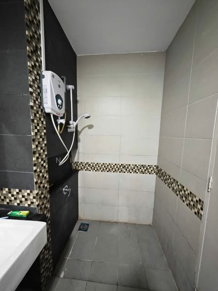 Kondominium untuk Disewa di The Vyne - Nick Woo - Bathroom - PropertyGuru.com.my