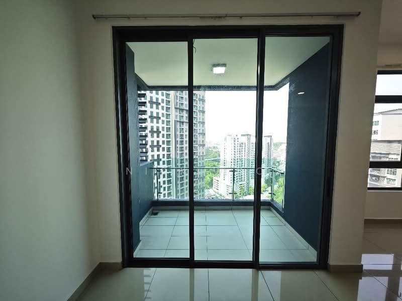 Kondominium untuk Disewa di The Vyne - Nick Woo - Balcony - PropertyGuru.com.my