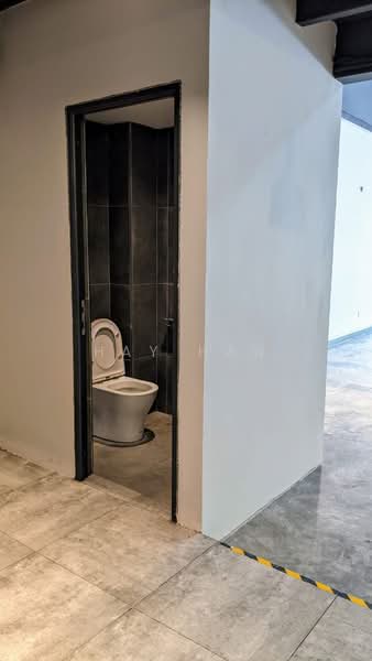 Kedai / Pejabat untuk Dijual di Tropicana (Selangor) - Hay Han - Bathroom - PropertyGuru.com.my