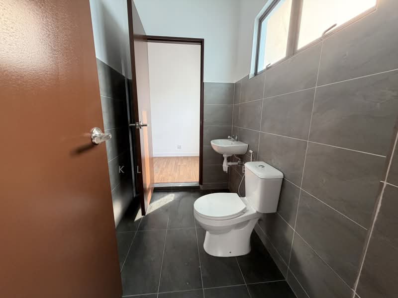 2-storey Terraced House for Sale in Telok Panglima Garang (Selangor) - Klaus Teo - Bathroom - PropertyGuru.com.my
