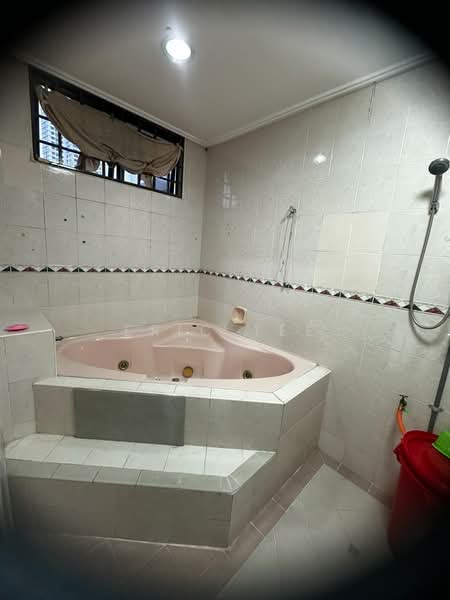 2-storey Terraced House for Rent in Bandar Baru Permas Jaya (Permas Jaya) - Eric Tee - Bathroom - PropertyGuru.com.my