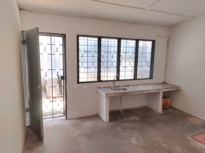 Rumah Teres untuk Dijual di Taman Sri Rawang (Rawang) - Rajesh Kanesan - Kitchen - PropertyGuru.com.my