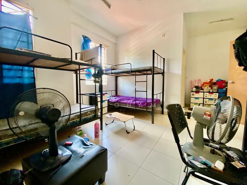 Rumah Teres 2 Tingkat untuk Dijual di Alam Nusantara (Setia Alam) - Adi Mohamad - Bedroom - PropertyGuru.com.my