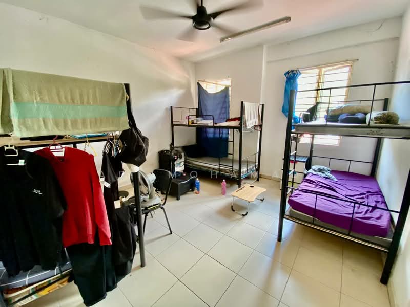 Rumah Teres 2 Tingkat untuk Dijual di Alam Nusantara (Setia Alam) - Adi Mohamad - Bedroom - PropertyGuru.com.my