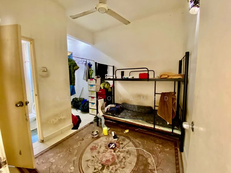 Rumah Teres 2 Tingkat untuk Dijual di Alam Nusantara (Setia Alam) - Adi Mohamad - Bedroom - PropertyGuru.com.my