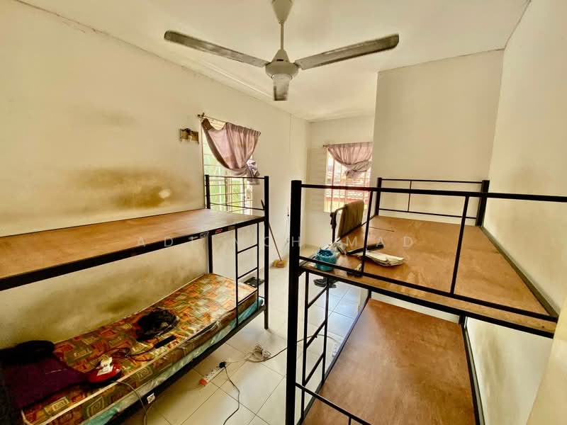 Rumah Teres 2 Tingkat untuk Dijual di Alam Nusantara (Setia Alam) - Adi Mohamad - Bedroom - PropertyGuru.com.my