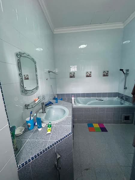 Rumah Teres 2-Tingkat untuk Dijual di Taman Pelangi Indah (Ulu Tiram) - Guang Jun Loh - PropertyGuru.com.my