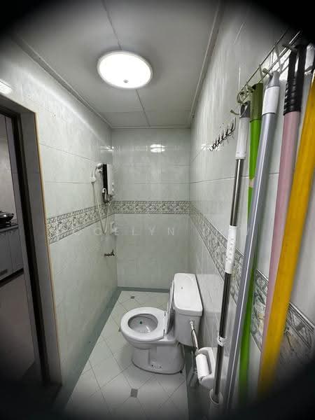 2-storey Terraced House for Rent in Bandar Baru Permas Jaya (Permas Jaya) - Jocelyn Law - Bathroom - PropertyGuru.com.my