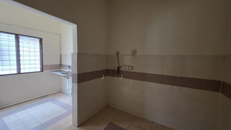 Rumah Teres untuk Dijual di Kota Kemuning (Shah Alam) - J J - PropertyGuru.com.my