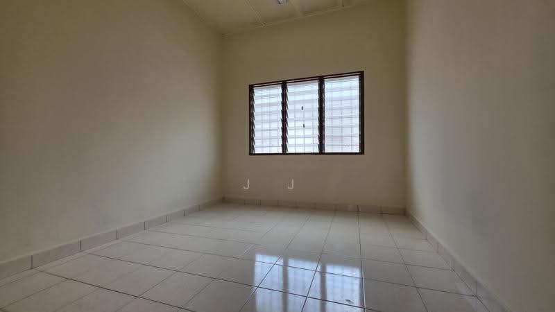 Rumah Teres untuk Dijual di Kota Kemuning (Shah Alam) - J J - PropertyGuru.com.my