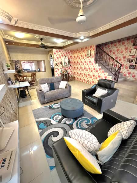 Rumah Teres untuk Dijual di Kuala Garing Utara (Rawang) - Rajesh Kanesan - Living Room - PropertyGuru.com.my