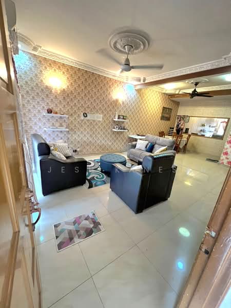 Rumah Teres untuk Dijual di Kuala Garing Utara (Rawang) - Rajesh Kanesan - Living Room - PropertyGuru.com.my