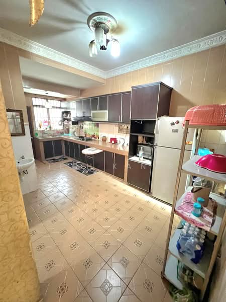 Rumah Teres untuk Dijual di Kuala Garing Utara (Rawang) - Rajesh Kanesan - Kitchen - PropertyGuru.com.my