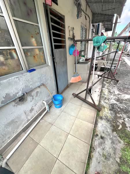 Rumah Teres untuk Dijual di Kuala Garing Utara (Rawang) - Rajesh Kanesan - Exterior - PropertyGuru.com.my