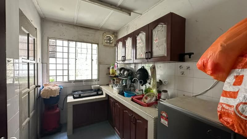 Rumah Teres 2.5 Tingkat untuk Dijual di Bandar Country Homes (Rawang) - Ken Chong - Kitchen - PropertyGuru.com.my