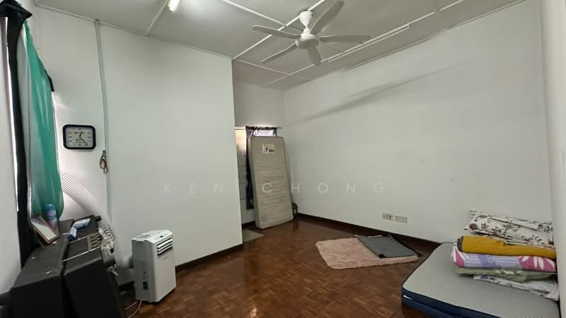 Rumah Teres 2.5 Tingkat untuk Dijual di Bandar Country Homes (Rawang) - Ken Chong - Bedroom - PropertyGuru.com.my