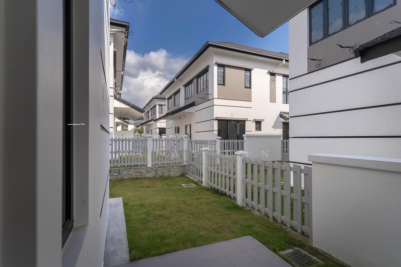 Rumah Berkembar untuk Dijual di Setia Eco Park (Setia Alam) - Vitas Tan - Exterior - PropertyGuru.com.my
