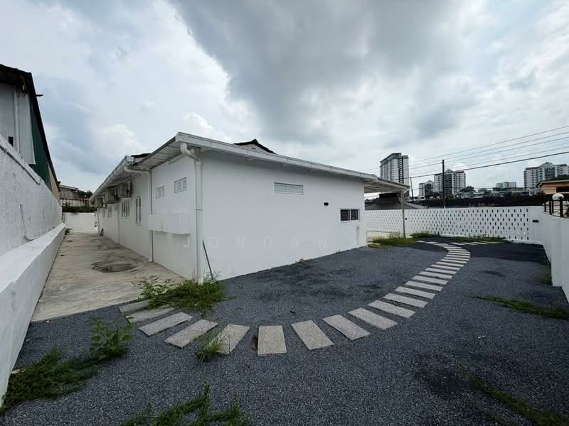 Bungalow for Rent in Taman Pelangi (Johor Bahru) - Jordan . - PropertyGuru.com.my