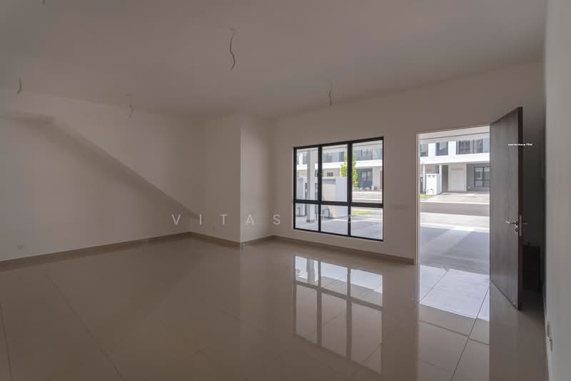 Rumah Berkembar untuk Dijual di Eco Ardence (Setia Alam) - Vitas Tan - Living Room - PropertyGuru.com.my