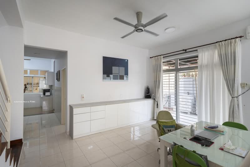 Rumah Berkembar untuk Dijual di Setia Damai (Setia Alam) - Vitas Tan - Dining Room - PropertyGuru.com.my