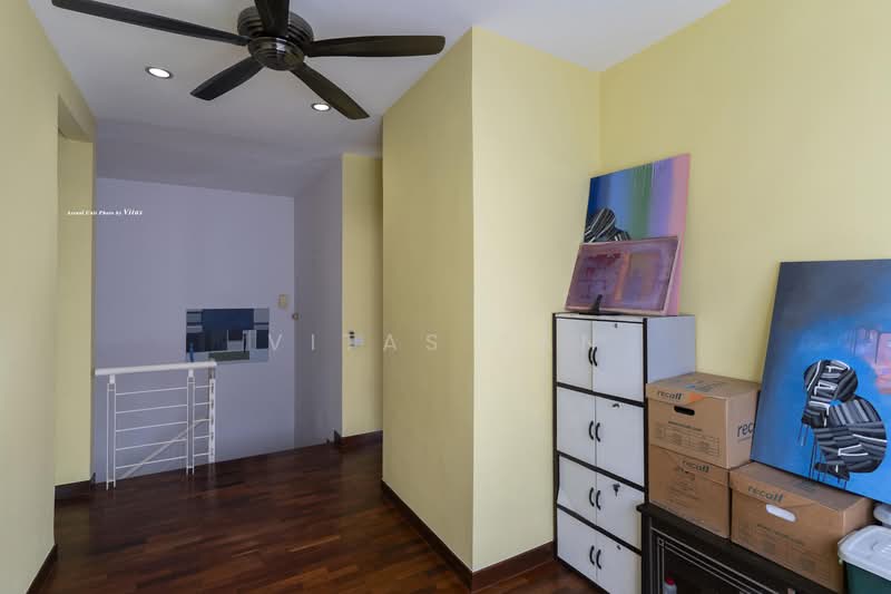 Rumah Berkembar untuk Dijual di Setia Damai (Setia Alam) - Vitas Tan - Corridor - PropertyGuru.com.my