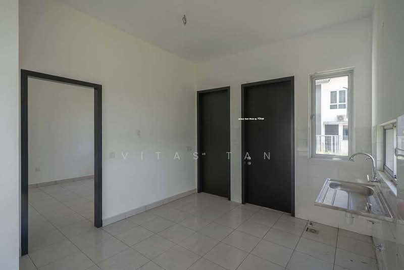 Rumah Teres 2-Tingkat untuk Dijual di Bukit Raja (Selangor) - Vitas Tan - Kitchen - PropertyGuru.com.my