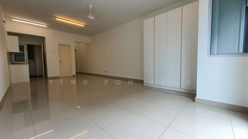 Kediaman Servis untuk Dijual di Galleria Equine Park - Teng Poh Hong - Living Room - PropertyGuru.com.my