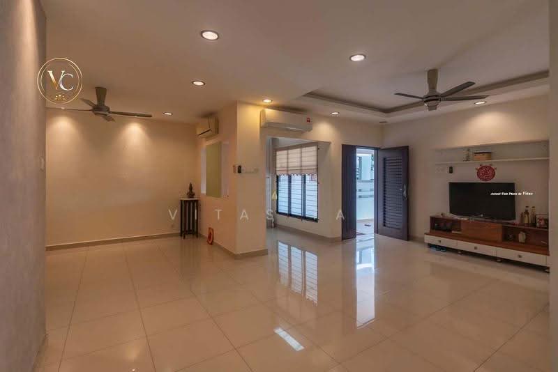 2-storey Terraced House for Sale in Bandar Bukit Raja (Klang) - Vitas Tan - Living Room - PropertyGuru.com.my
