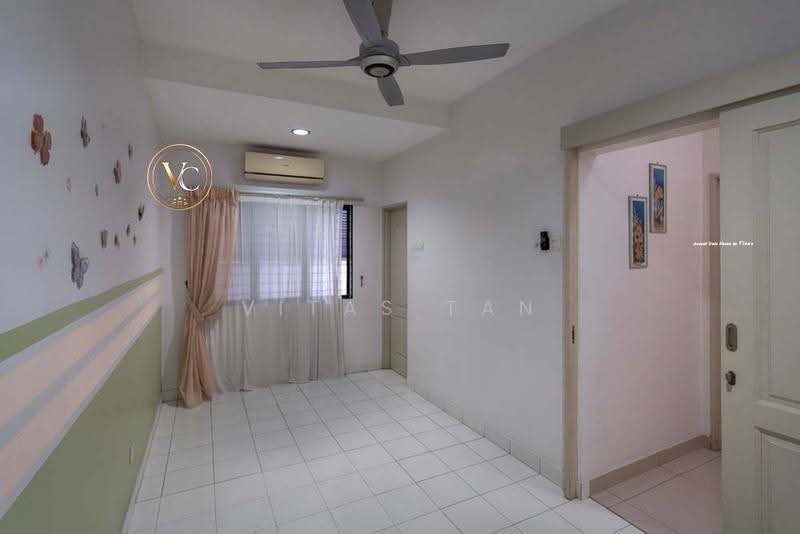 2-storey Terraced House for Sale in Bandar Bukit Raja (Klang) - Vitas Tan - Living Room - PropertyGuru.com.my