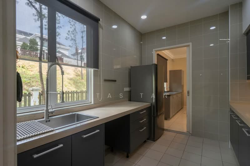 Semi-Detached House for Sale in Setia Eco Park (Setia Alam) - Vitas Tan - Kitchen - PropertyGuru.com.my