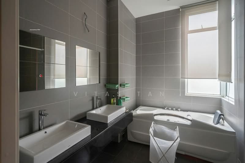 Semi-Detached House for Sale in Setia Eco Park (Setia Alam) - Vitas Tan - Bathroom - PropertyGuru.com.my