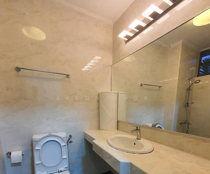 Rumah Bandar untuk Disewa di Taman Pelangi (Johor Bahru) - Jason Chua - Bathroom - PropertyGuru.com.my