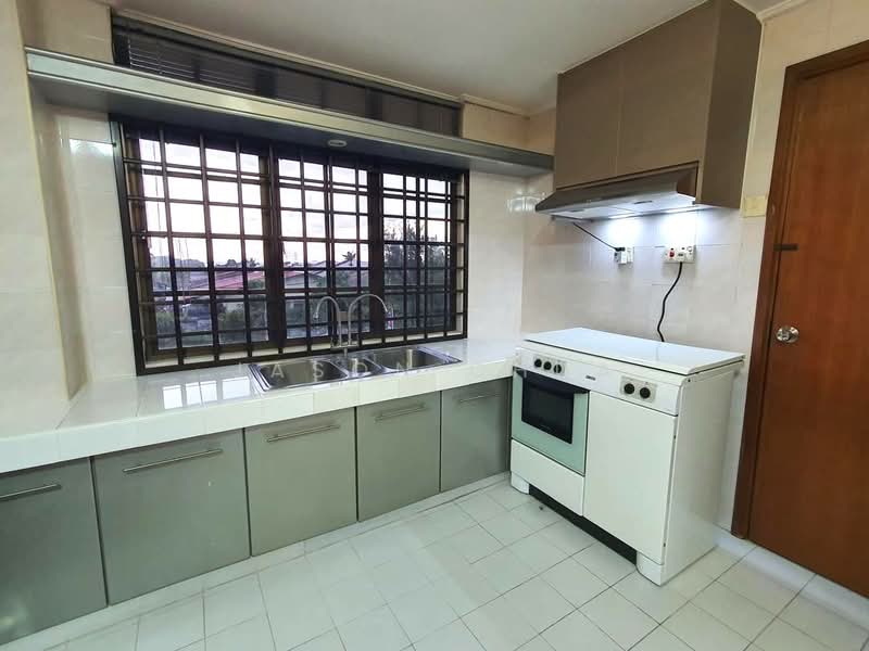 Rumah Bandar untuk Disewa di Taman Pelangi (Johor Bahru) - Jason Chua - Kitchen - PropertyGuru.com.my