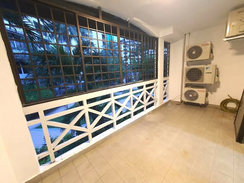 Rumah Bandar untuk Disewa di Taman Pelangi (Johor Bahru) - Jason Chua - Balcony - PropertyGuru.com.my