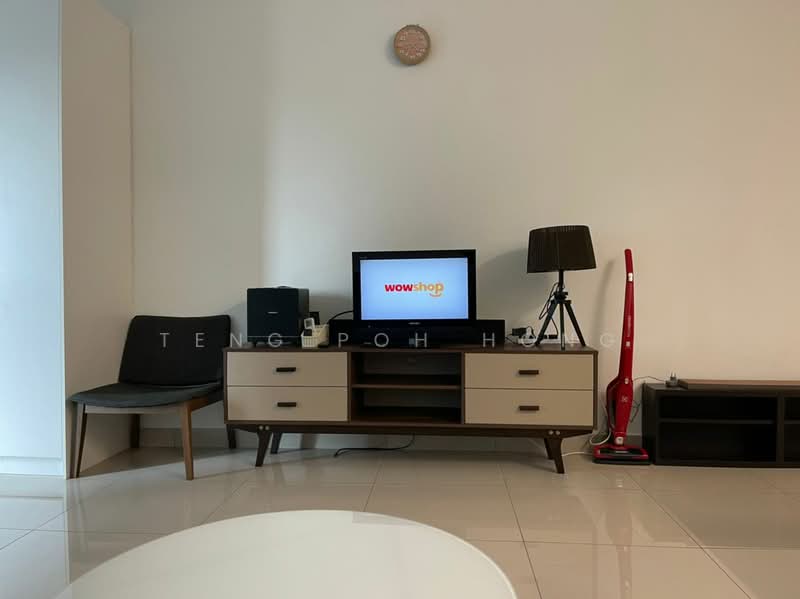 Kediaman Servis untuk Dijual di Galleria Equine Park - Teng Poh Hong - Living Room - PropertyGuru.com.my