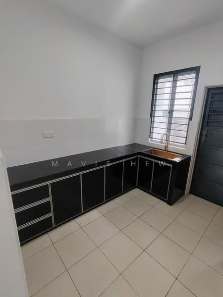 2-storey Terraced House for Rent in Johor Bahru (Johor) - Mavis Hew - Kitchen - PropertyGuru.com.my