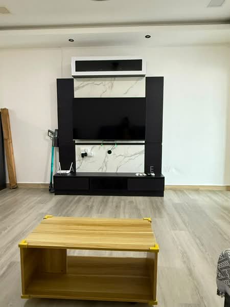 Pangsapuri untuk Disewa di Bayu Marina - Mavis Hew - Living Room - PropertyGuru.com.my