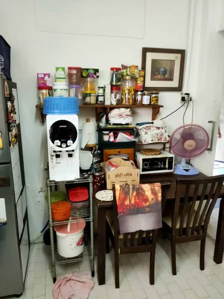 Rumah Berkembar untuk Dijual di Seksyen 3 (Petaling Jaya) - Jamie Leong - Kitchen - PropertyGuru.com.my
